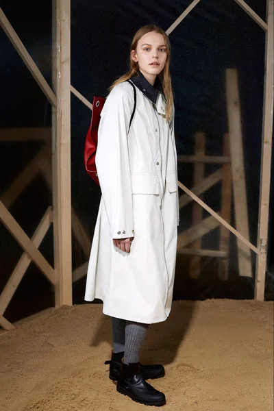 Look 15